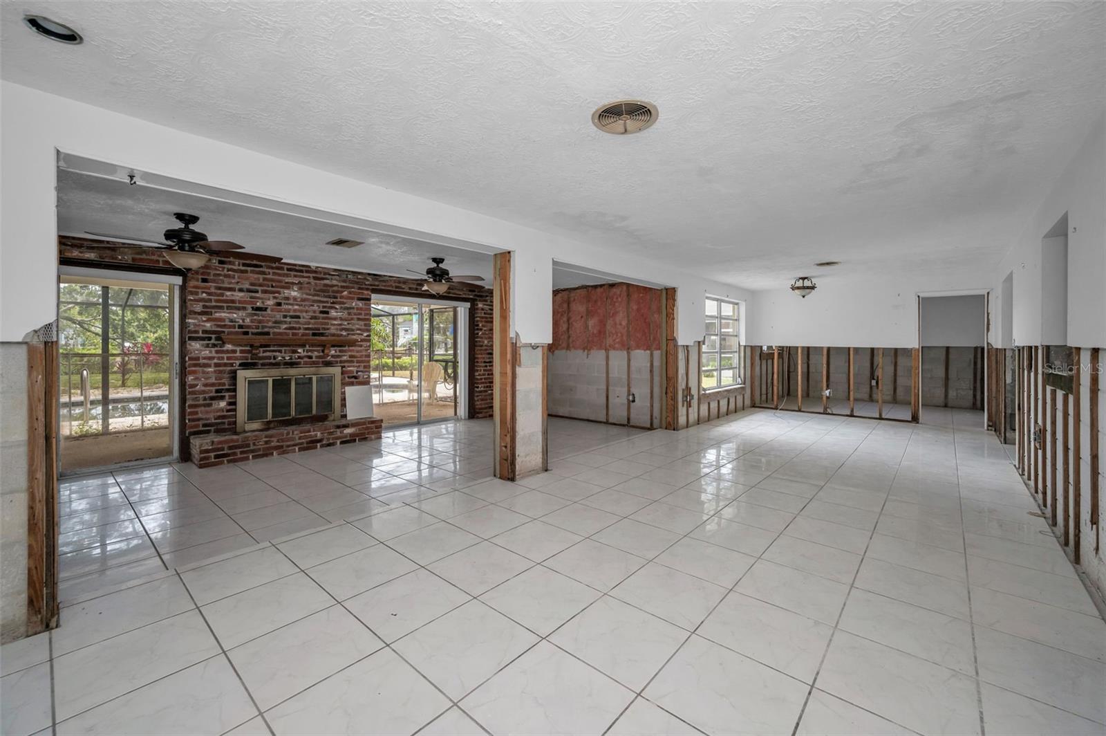 Image 16 of 34 For 892 Seminole Boulevard