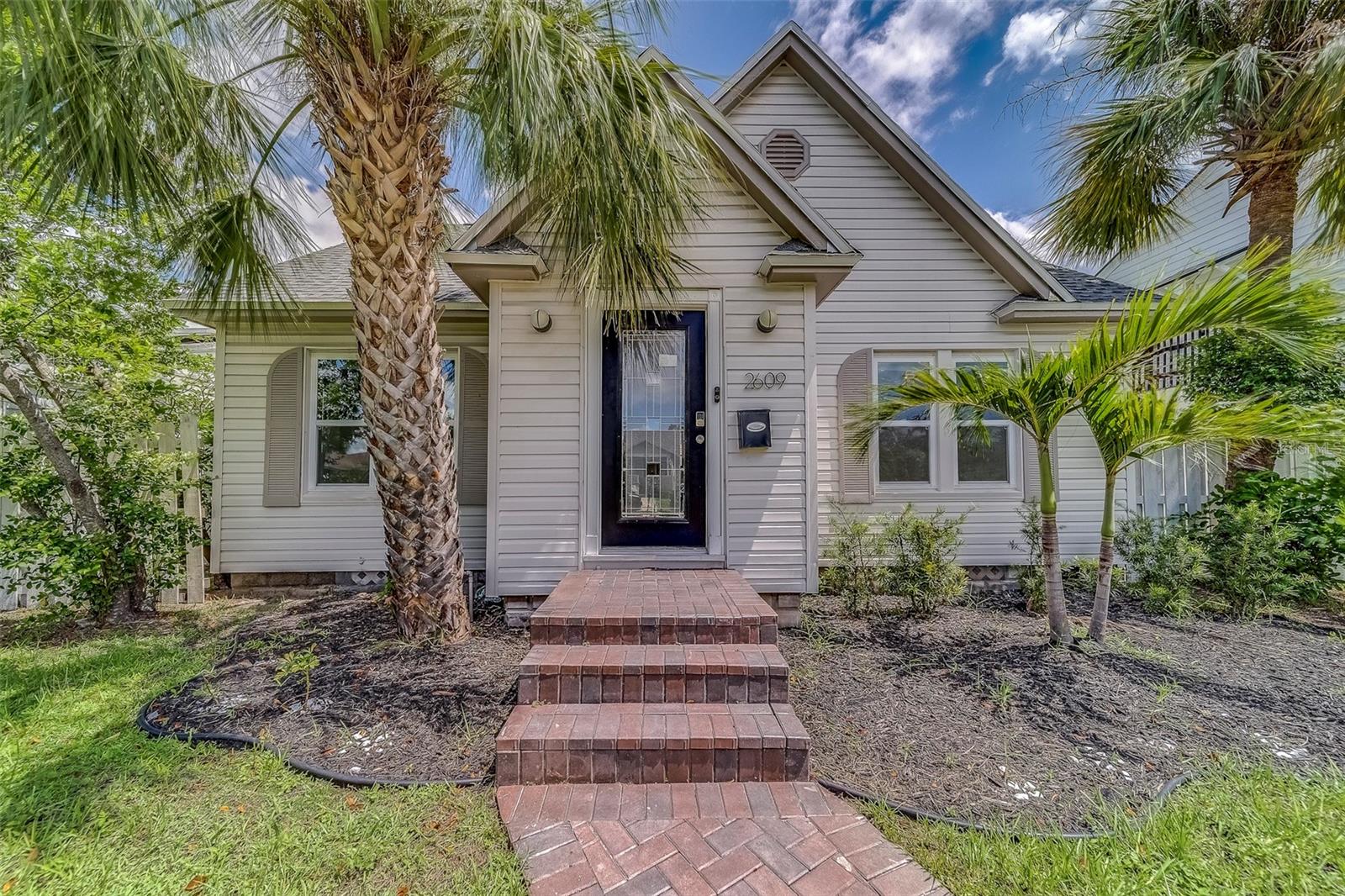 Details for 2609 Dartmouth Avenue N, ST PETERSBURG, FL 33713