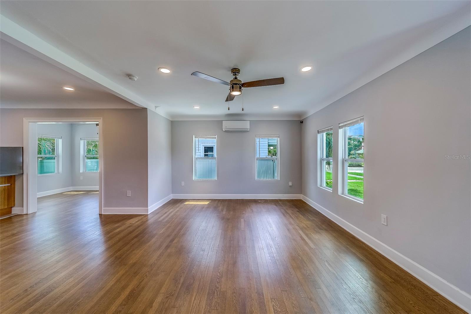 Image 11 of 63 For 2609 Dartmouth Avenue N