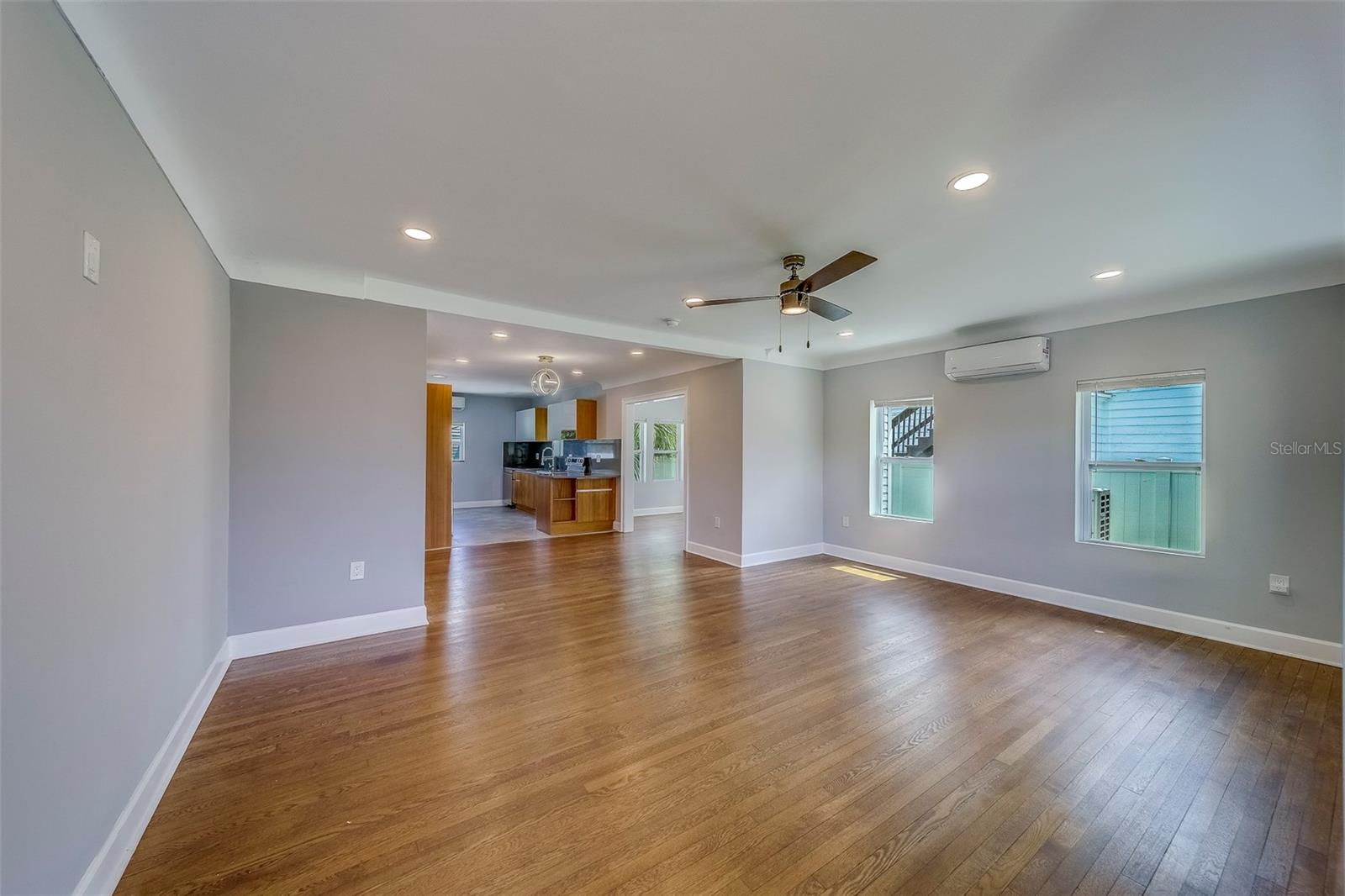Image 13 of 63 For 2609 Dartmouth Avenue N