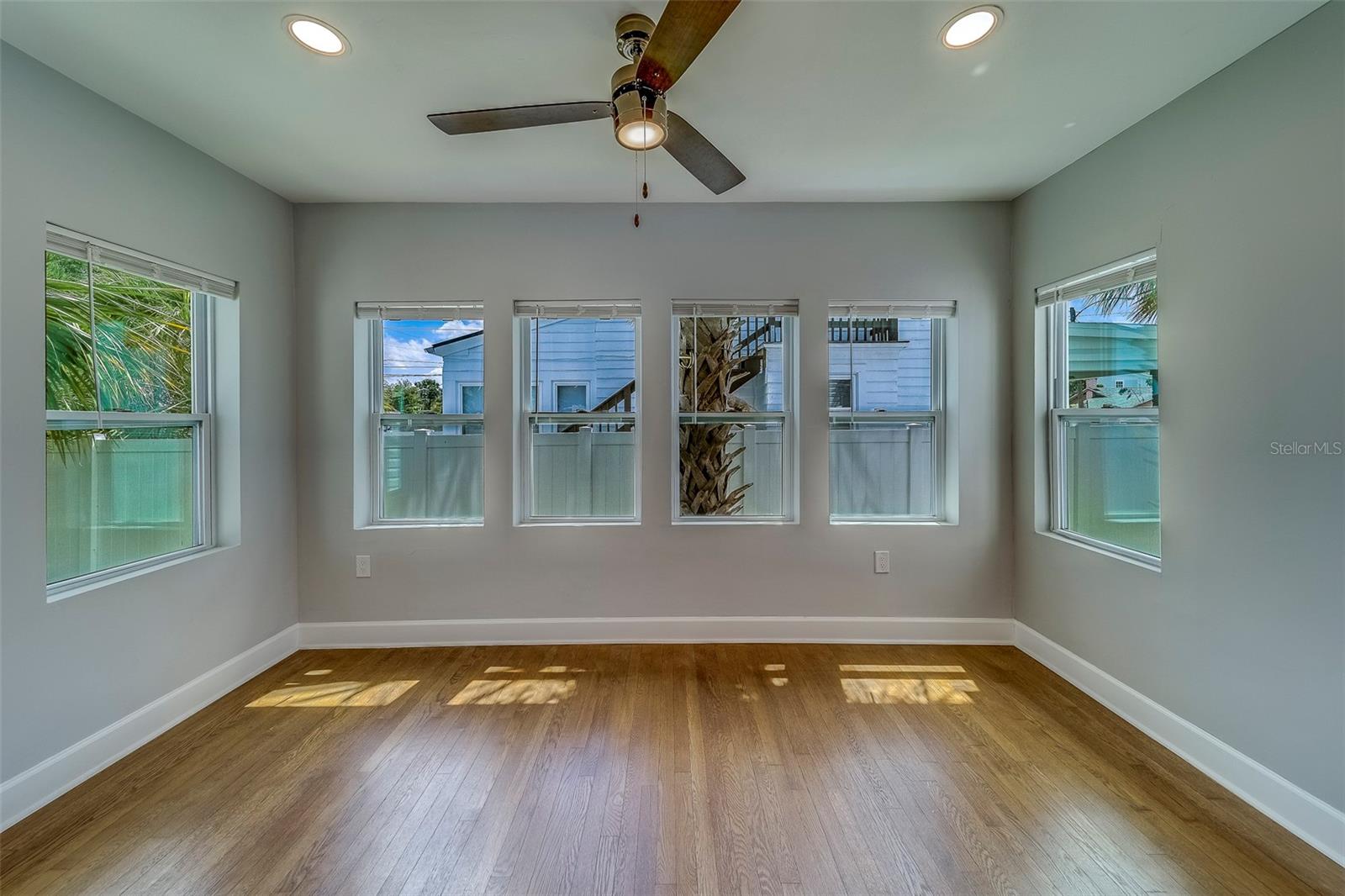 Image 15 of 63 For 2609 Dartmouth Avenue N