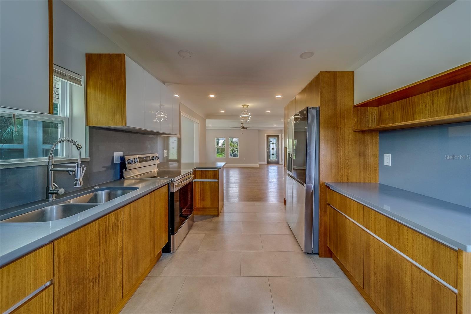 Image 25 of 63 For 2609 Dartmouth Avenue N