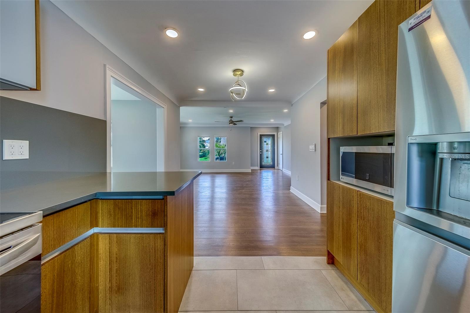 Image 26 of 63 For 2609 Dartmouth Avenue N