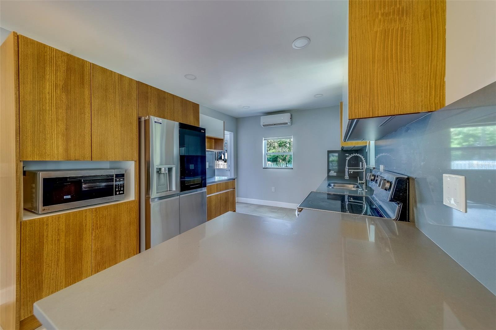 Image 27 of 63 For 2609 Dartmouth Avenue N