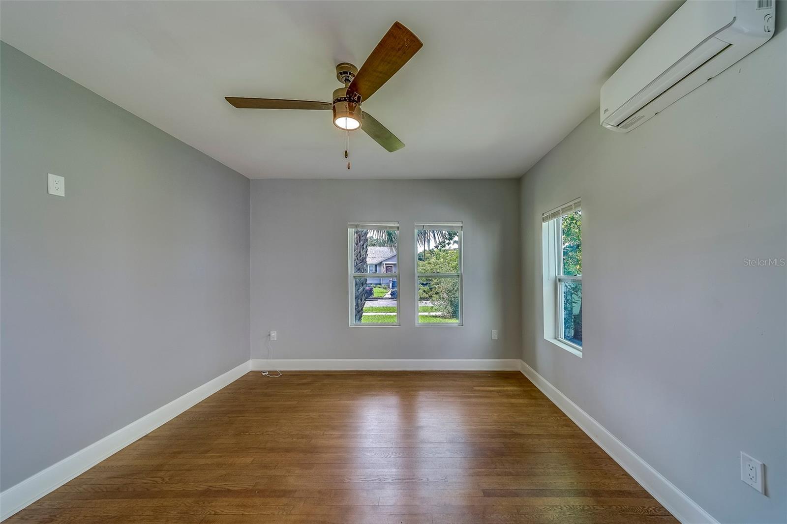 Image 30 of 63 For 2609 Dartmouth Avenue N