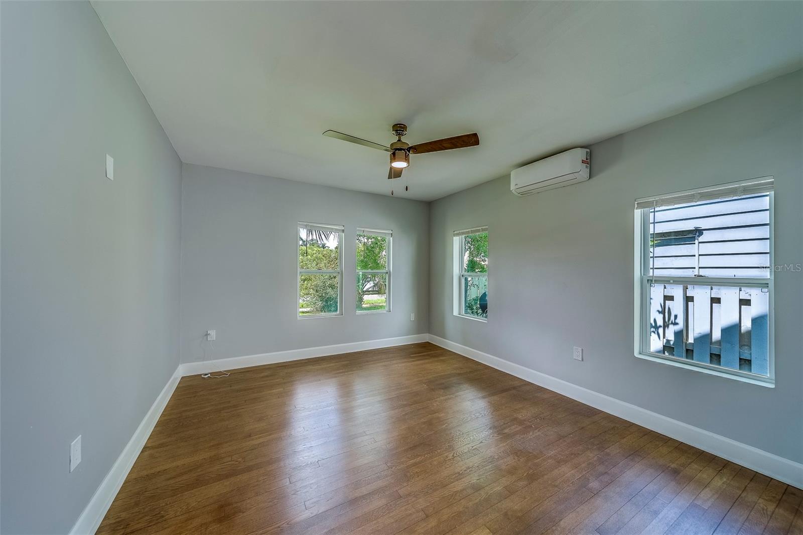 Image 31 of 63 For 2609 Dartmouth Avenue N