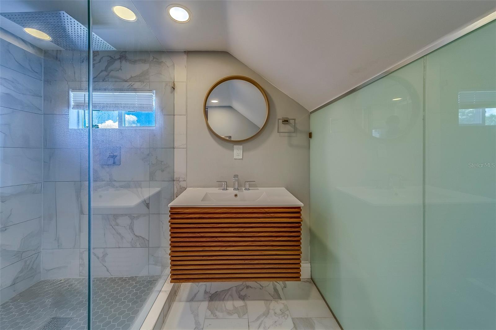 Image 41 of 63 For 2609 Dartmouth Avenue N