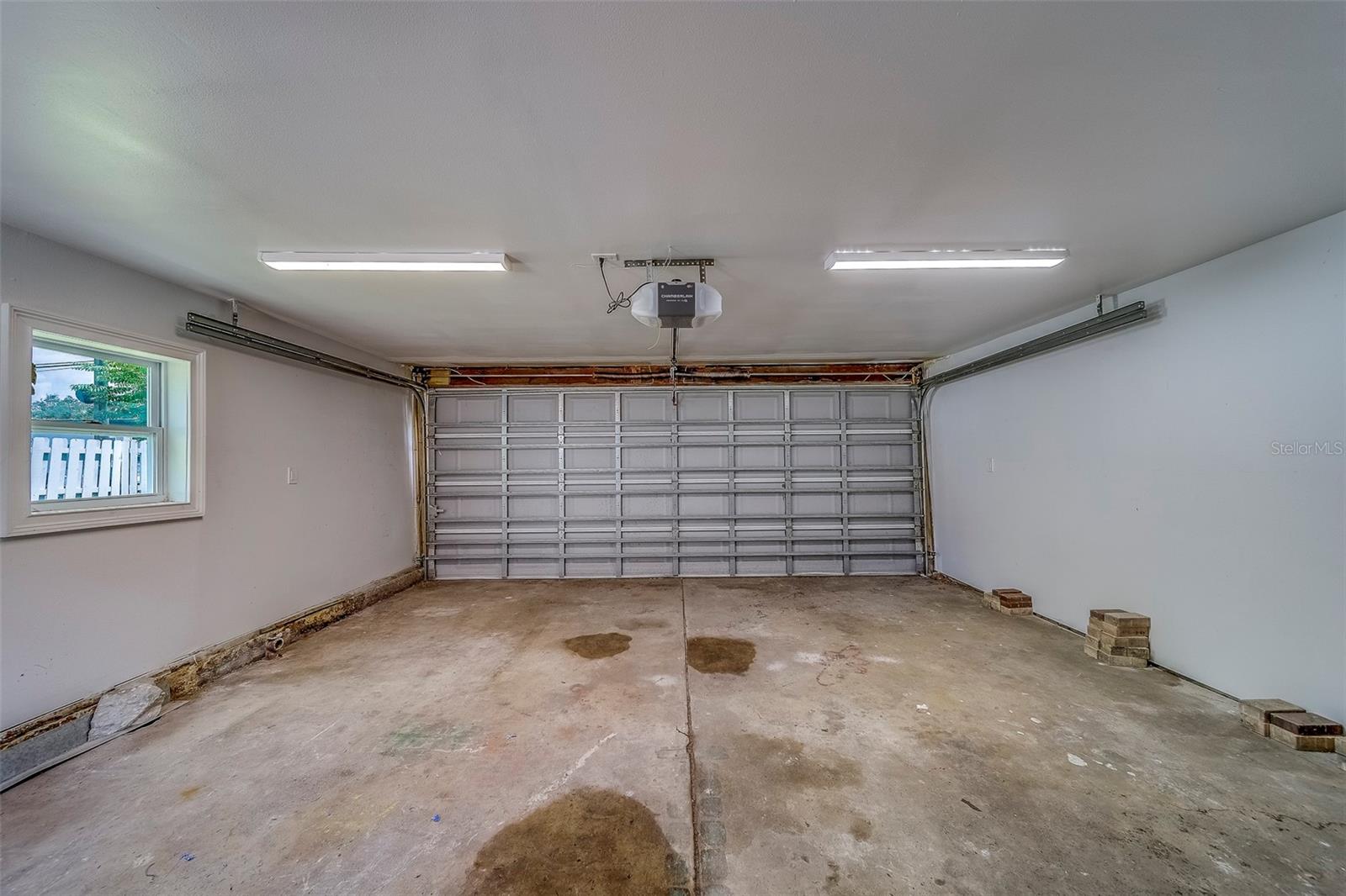 Image 56 of 63 For 2609 Dartmouth Avenue N