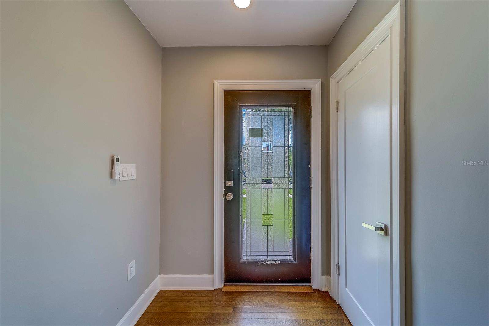 Image 9 of 63 For 2609 Dartmouth Avenue N