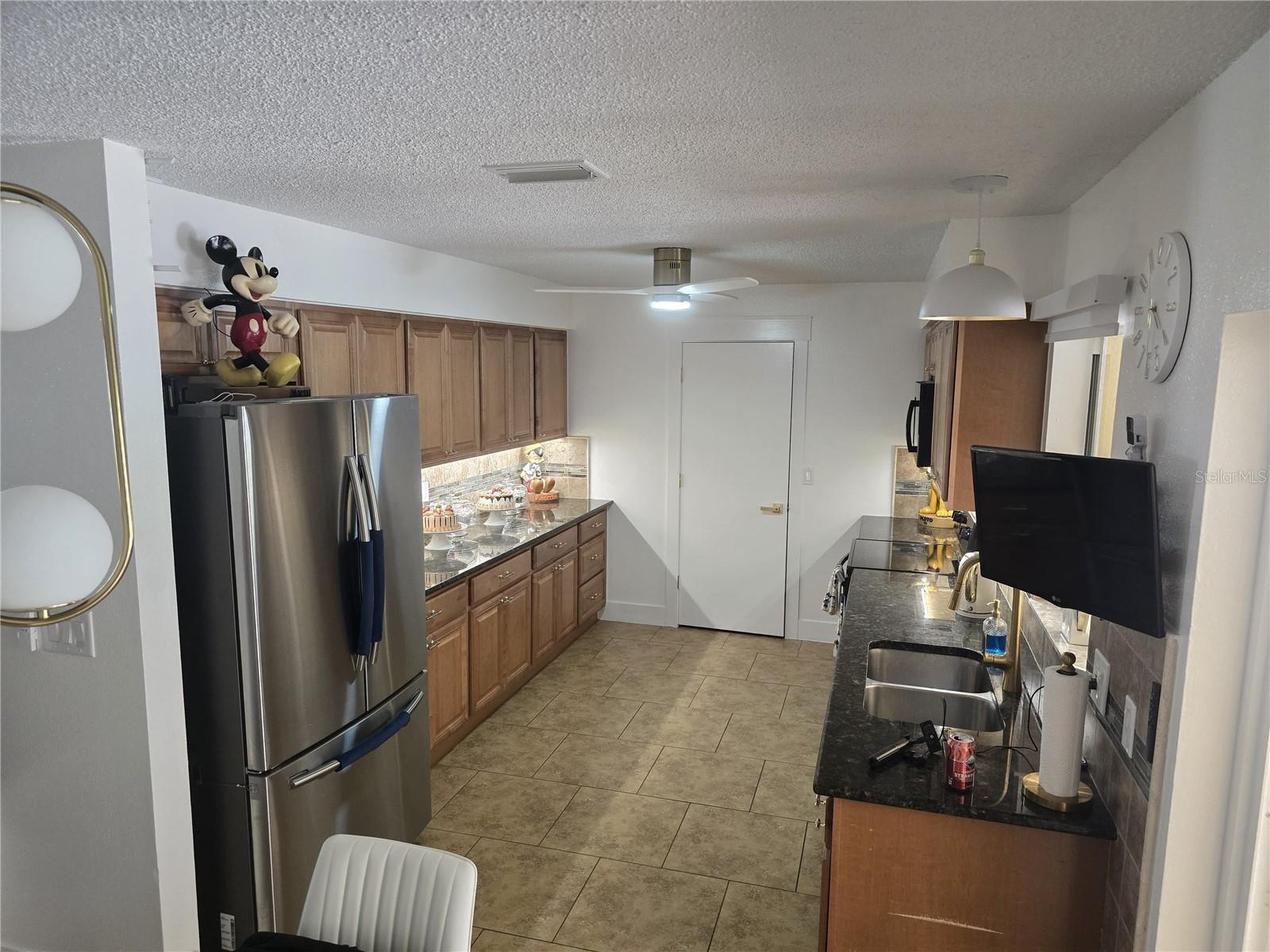 Image 4 of 14 For 8163 Winter Street
