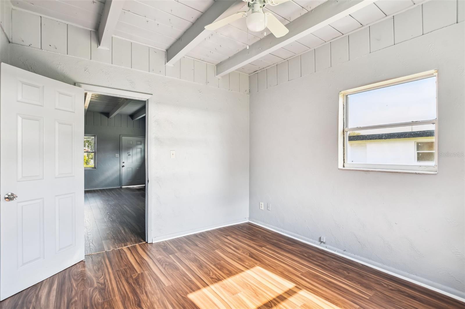 Image 10 of 11 For 905 124th Avenue