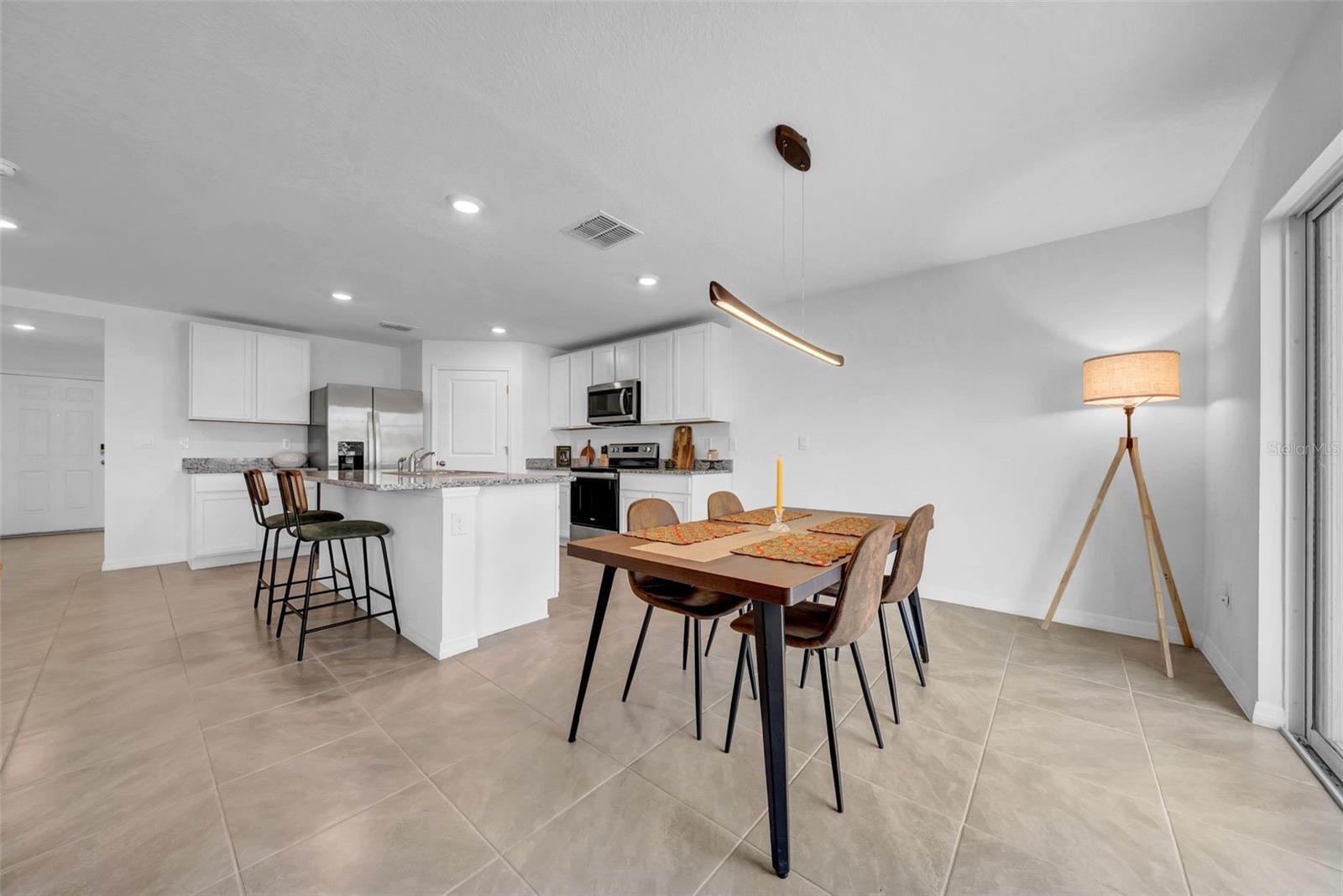 Listing photo id 14 for 13295 Mylion Way 1