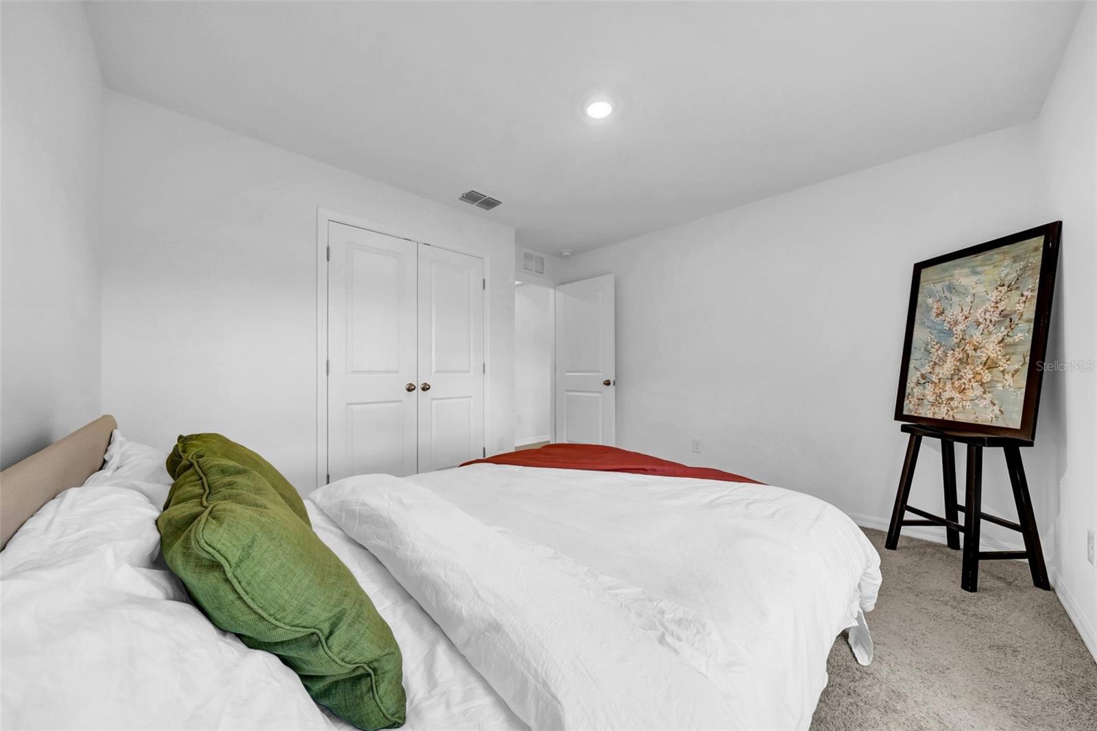 Listing photo id 29 for 13295 Mylion Way 1