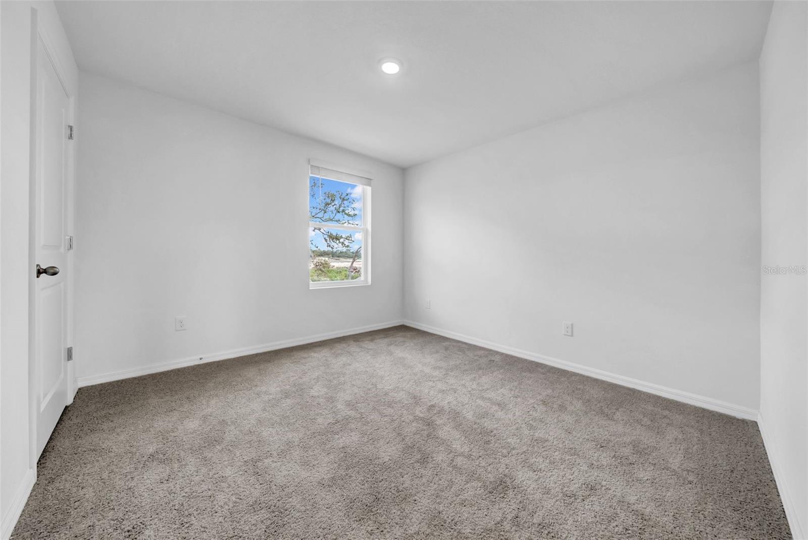 Listing photo id 30 for 13295 Mylion Way 1