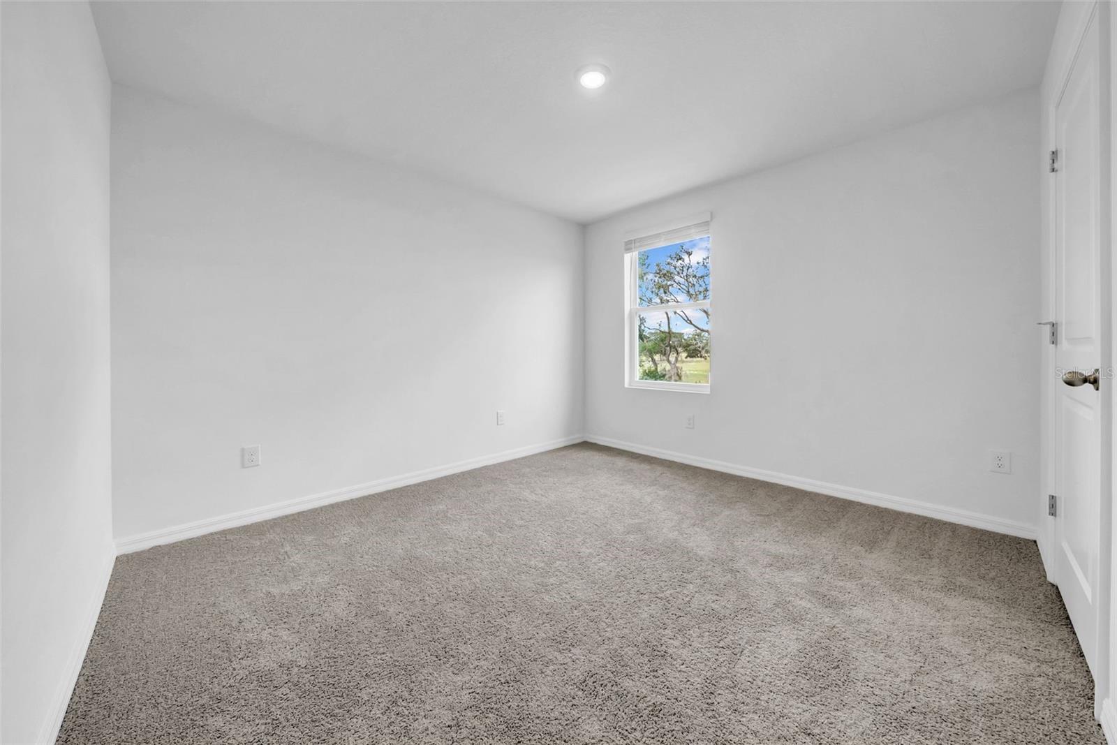 Listing photo id 32 for 13295 Mylion Way 1