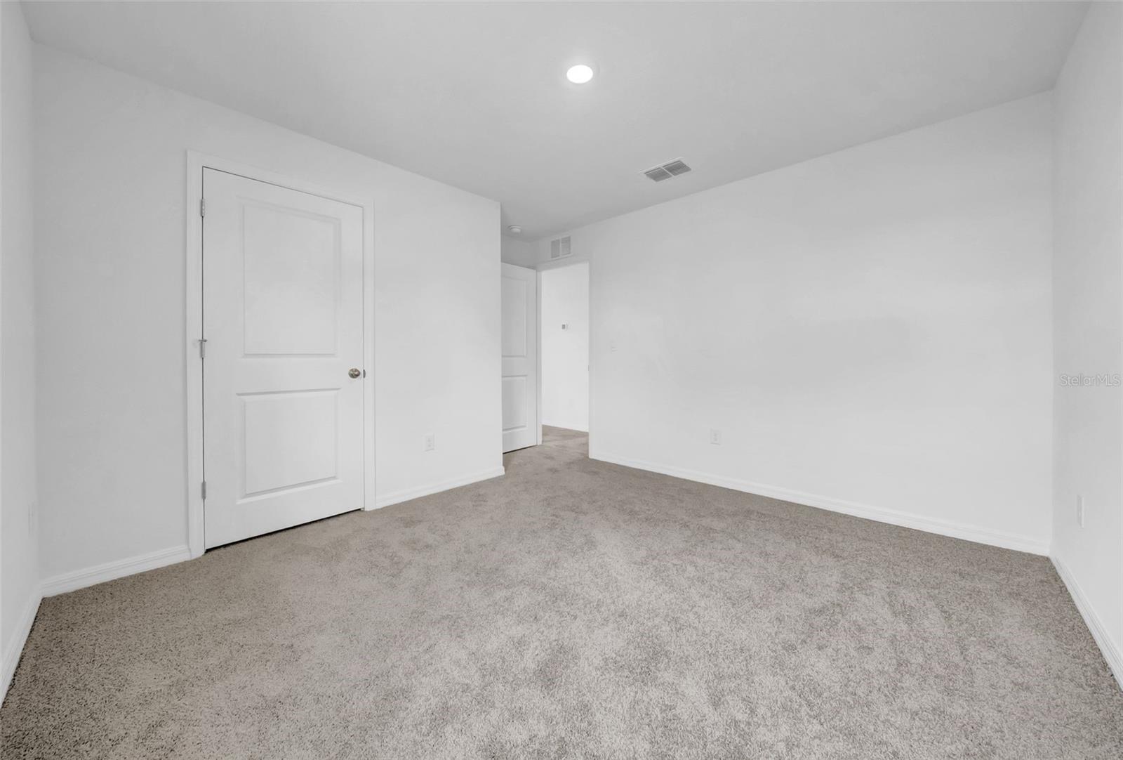 Listing photo id 33 for 13295 Mylion Way 1