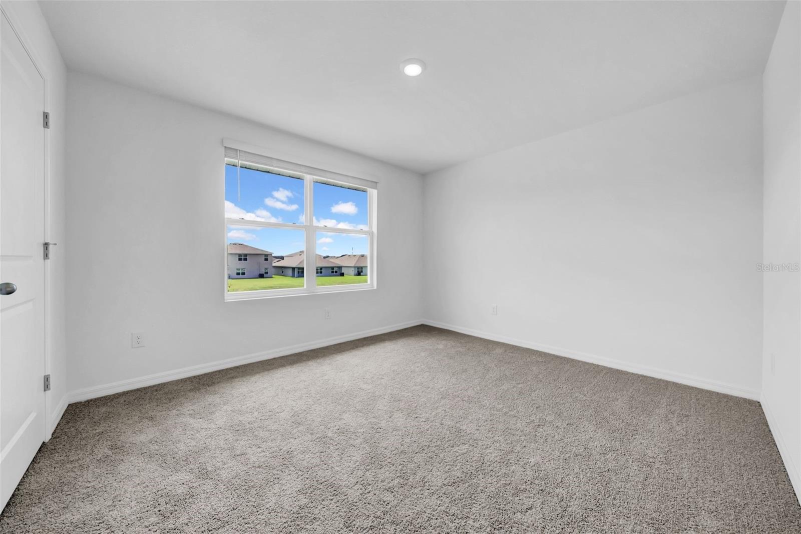 Listing photo id 34 for 13295 Mylion Way 1