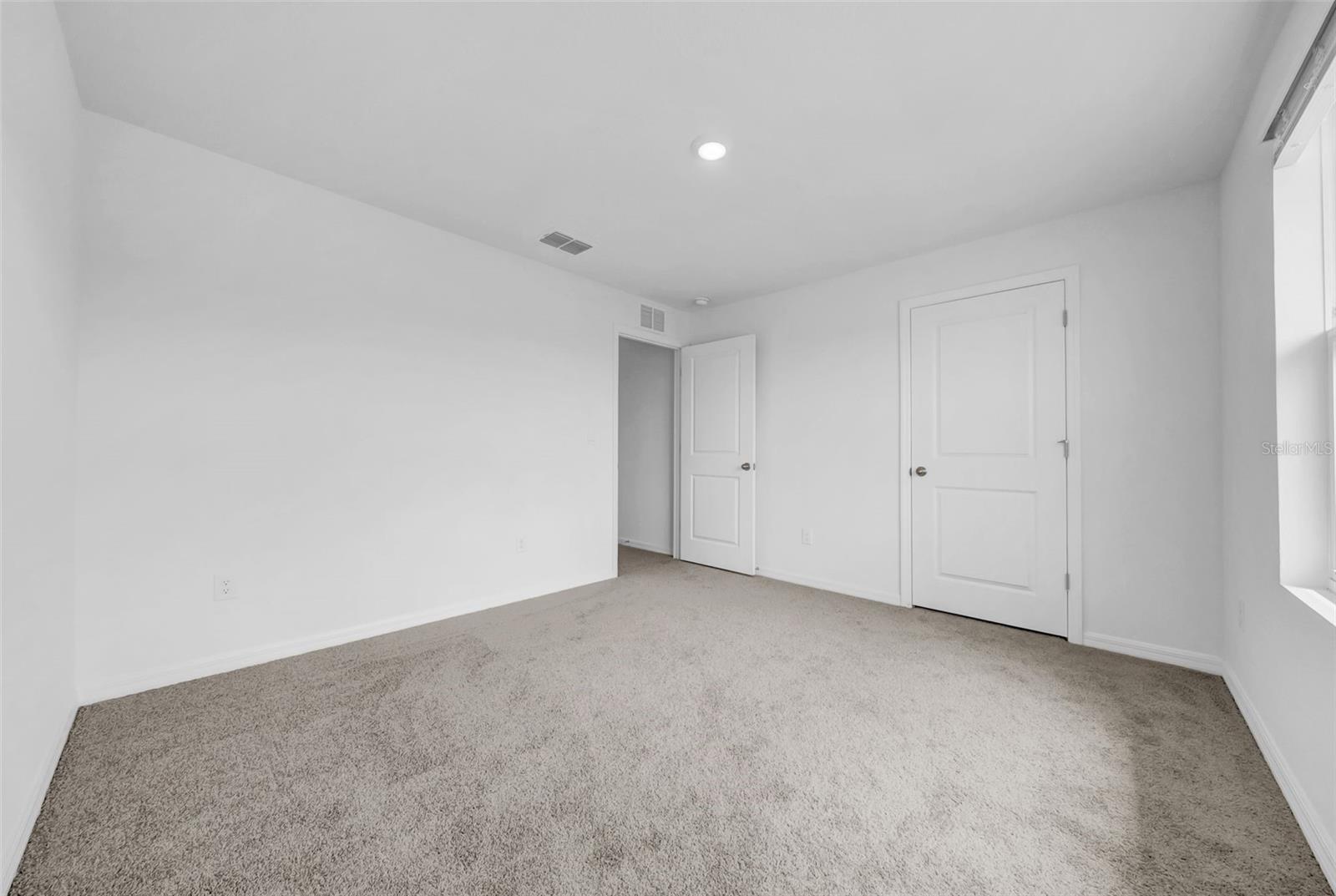 Listing photo id 35 for 13295 Mylion Way 1