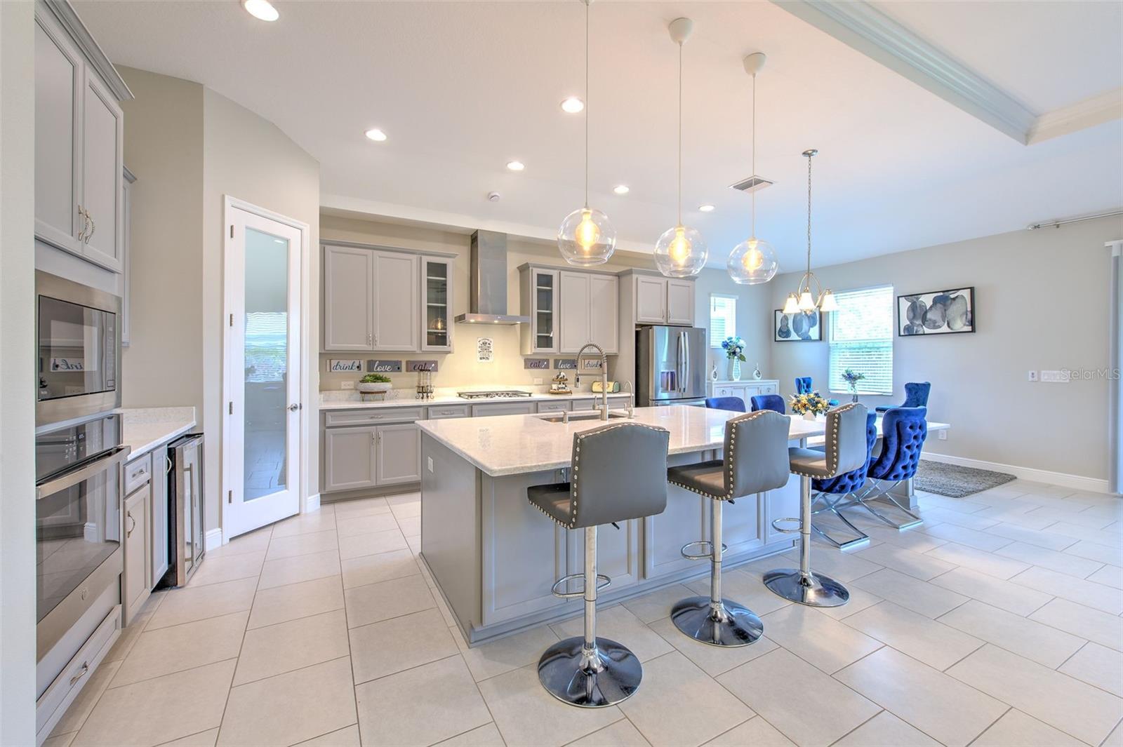 Image 17 of 66 For 7401 Paradiso Drive