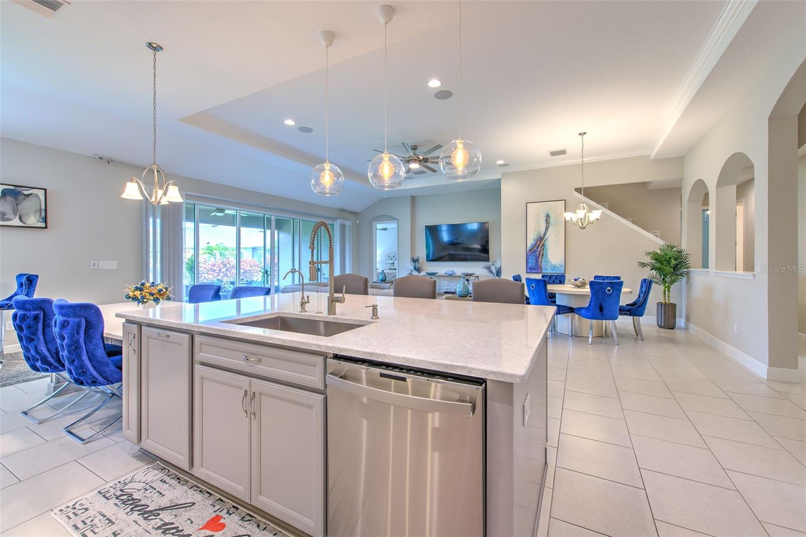 Image 21 of 66 For 7401 Paradiso Drive