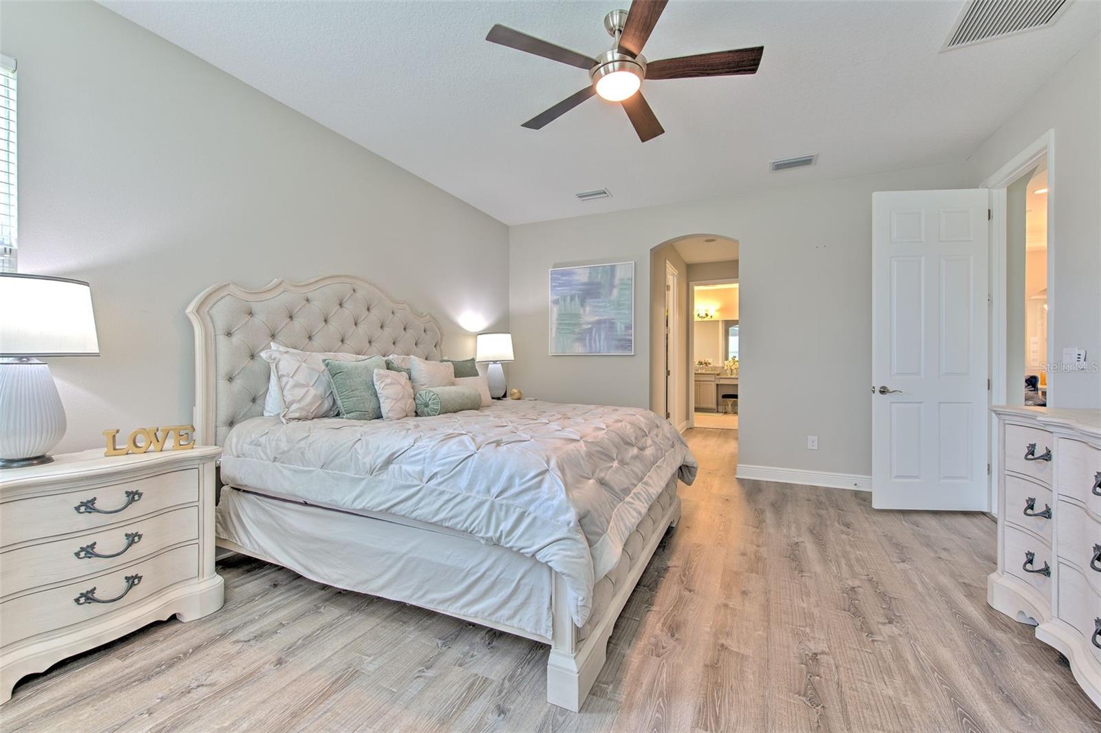 Image 23 of 66 For 7401 Paradiso Drive
