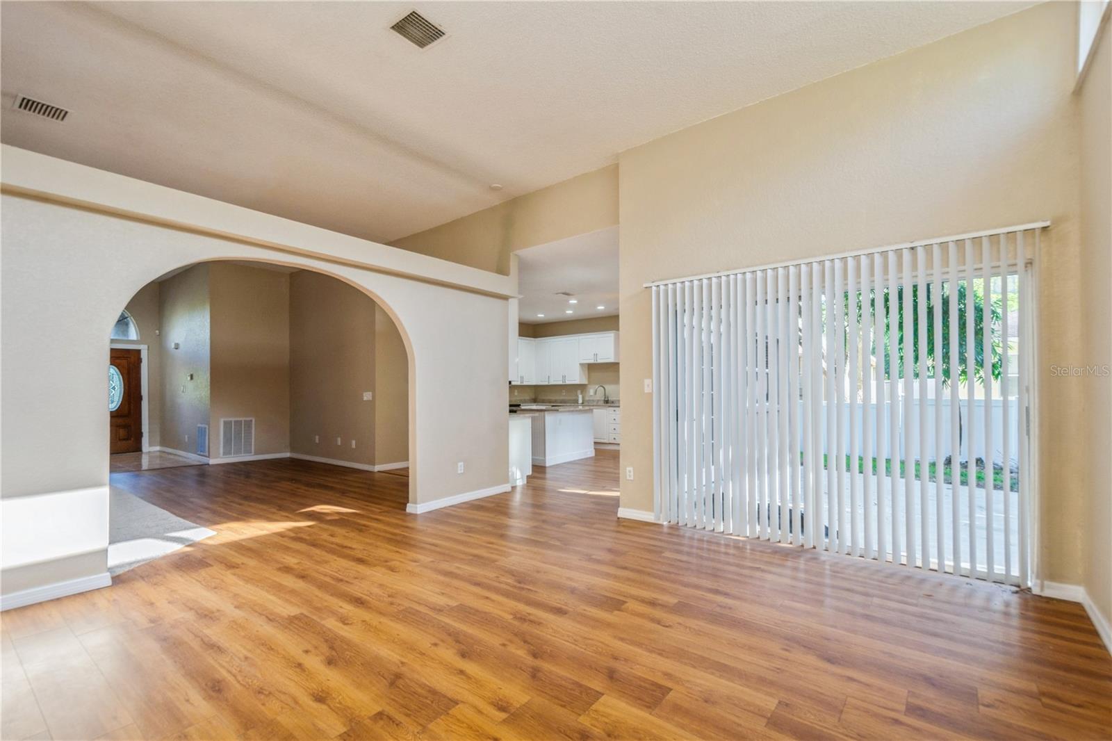 Image 18 of 34 For 1833 Hillcrest Street