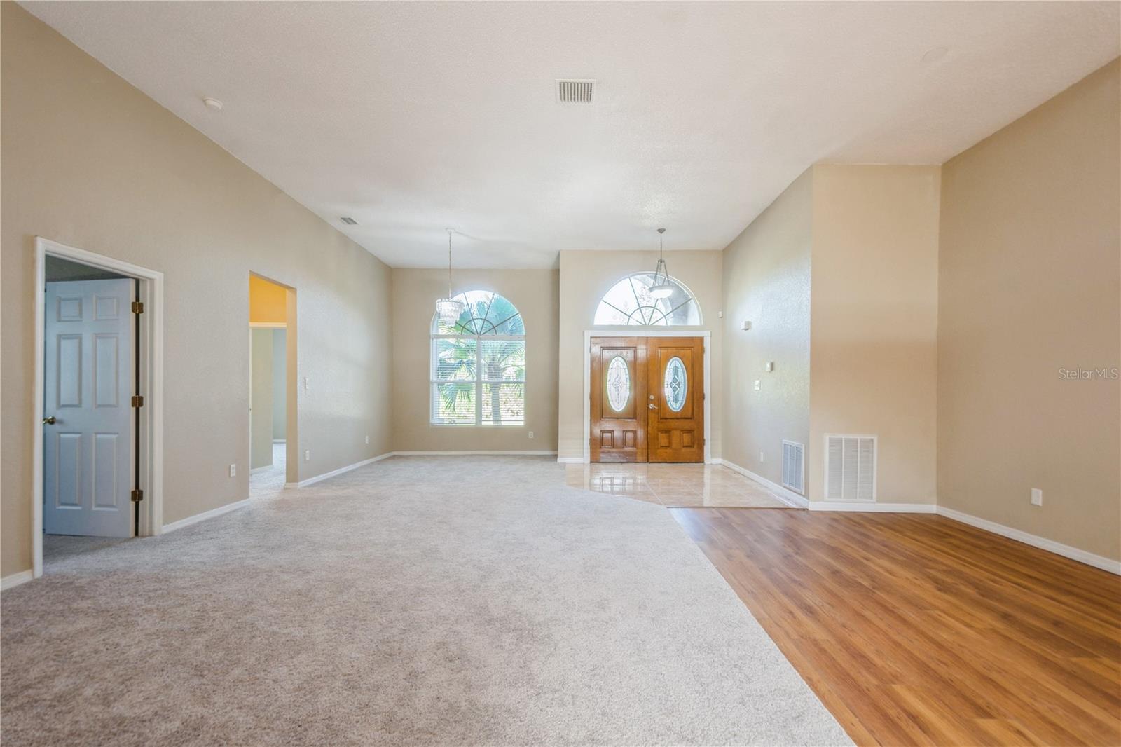 Image 6 of 34 For 1833 Hillcrest Street
