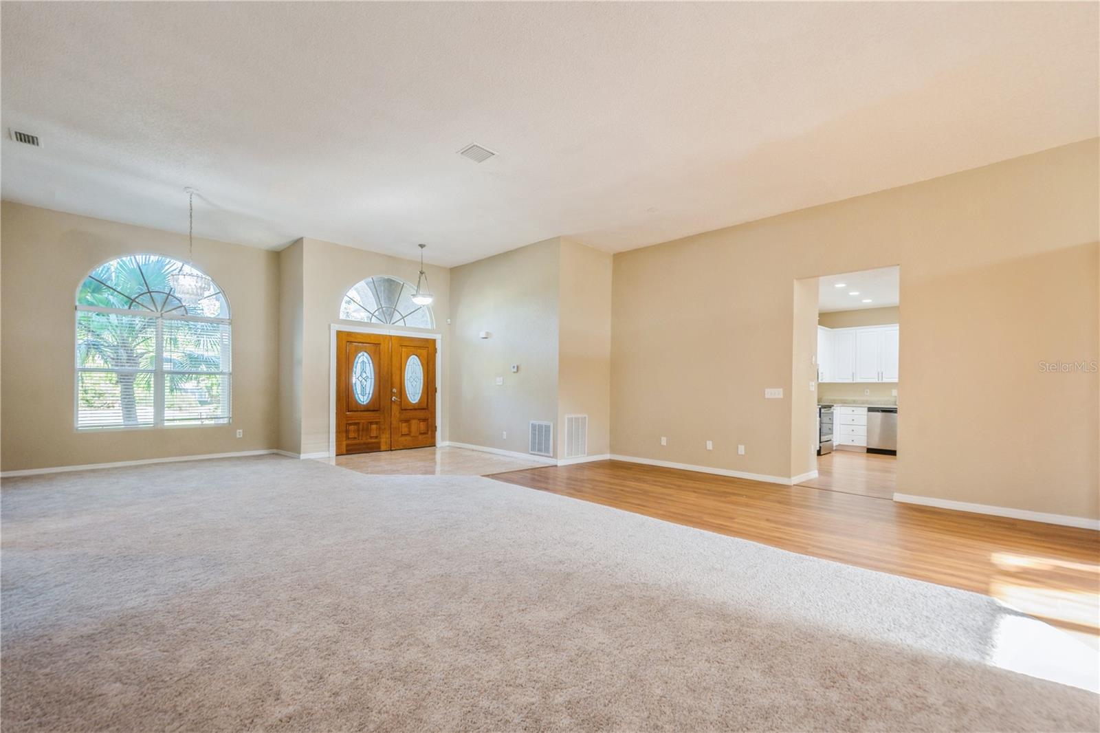 Image 8 of 34 For 1833 Hillcrest Street