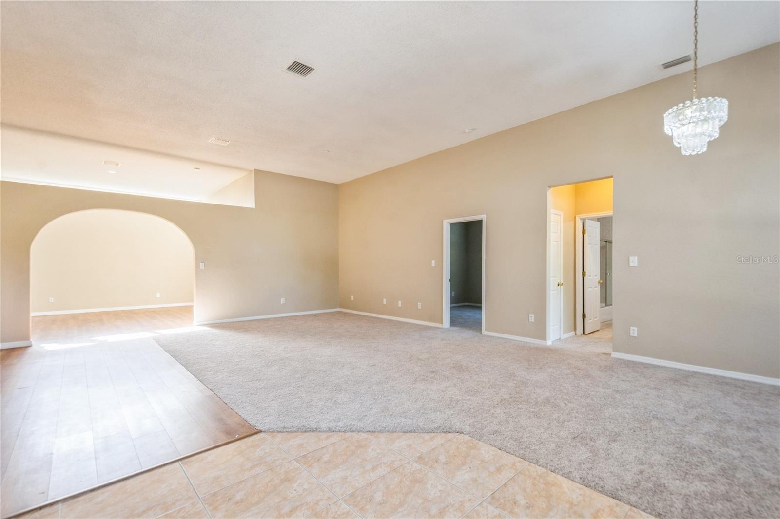 Image 9 of 34 For 1833 Hillcrest Street