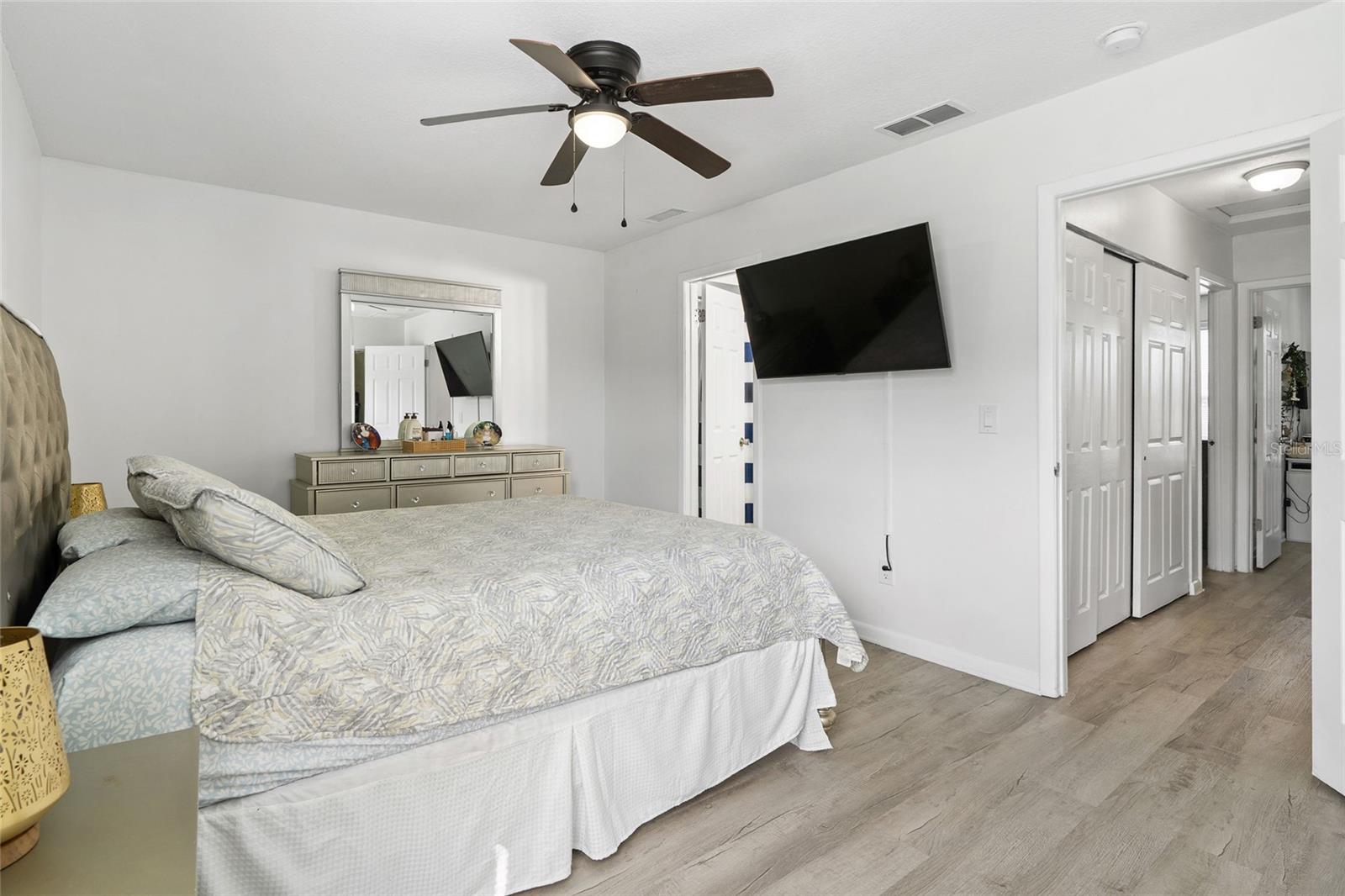 Image 16 of 34 For 4518 Millpond Lane