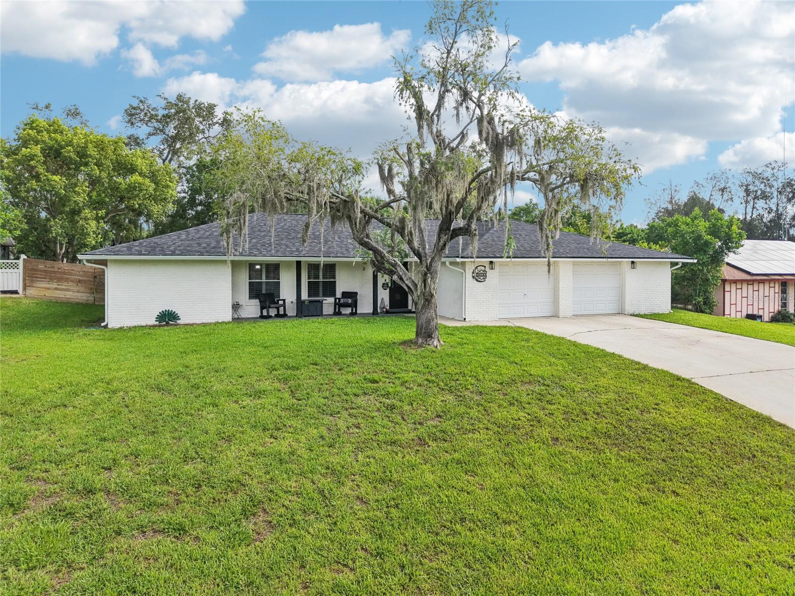 Image 2 of 49 For 6307 Conniewood Square