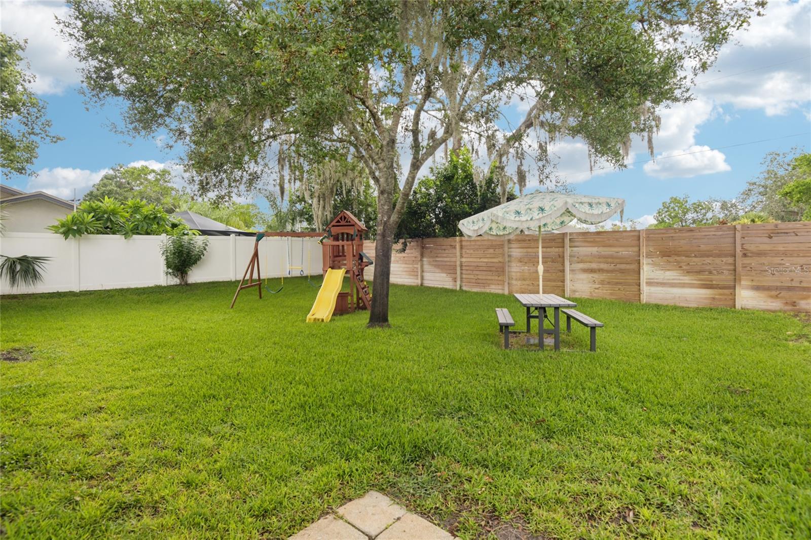 Image 39 of 49 For 6307 Conniewood Square