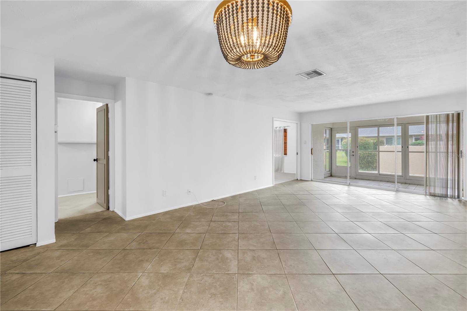 Image 11 of 47 For 6884 Country Club Lane