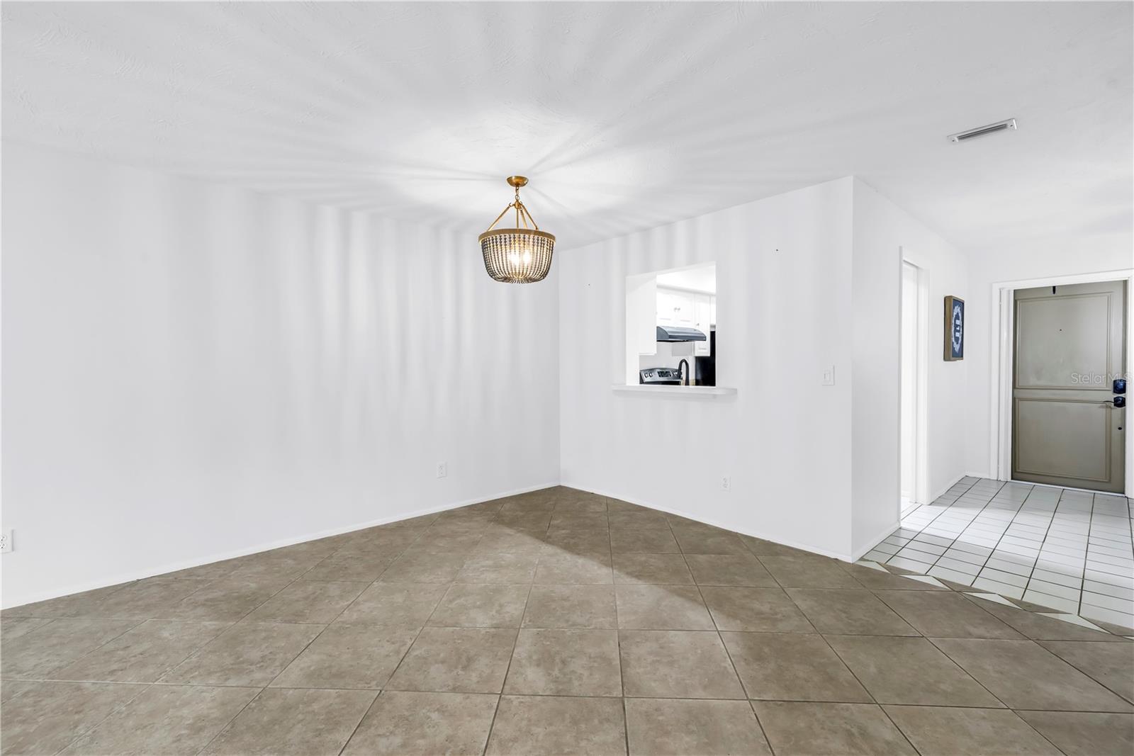 Image 13 of 47 For 6884 Country Club Lane