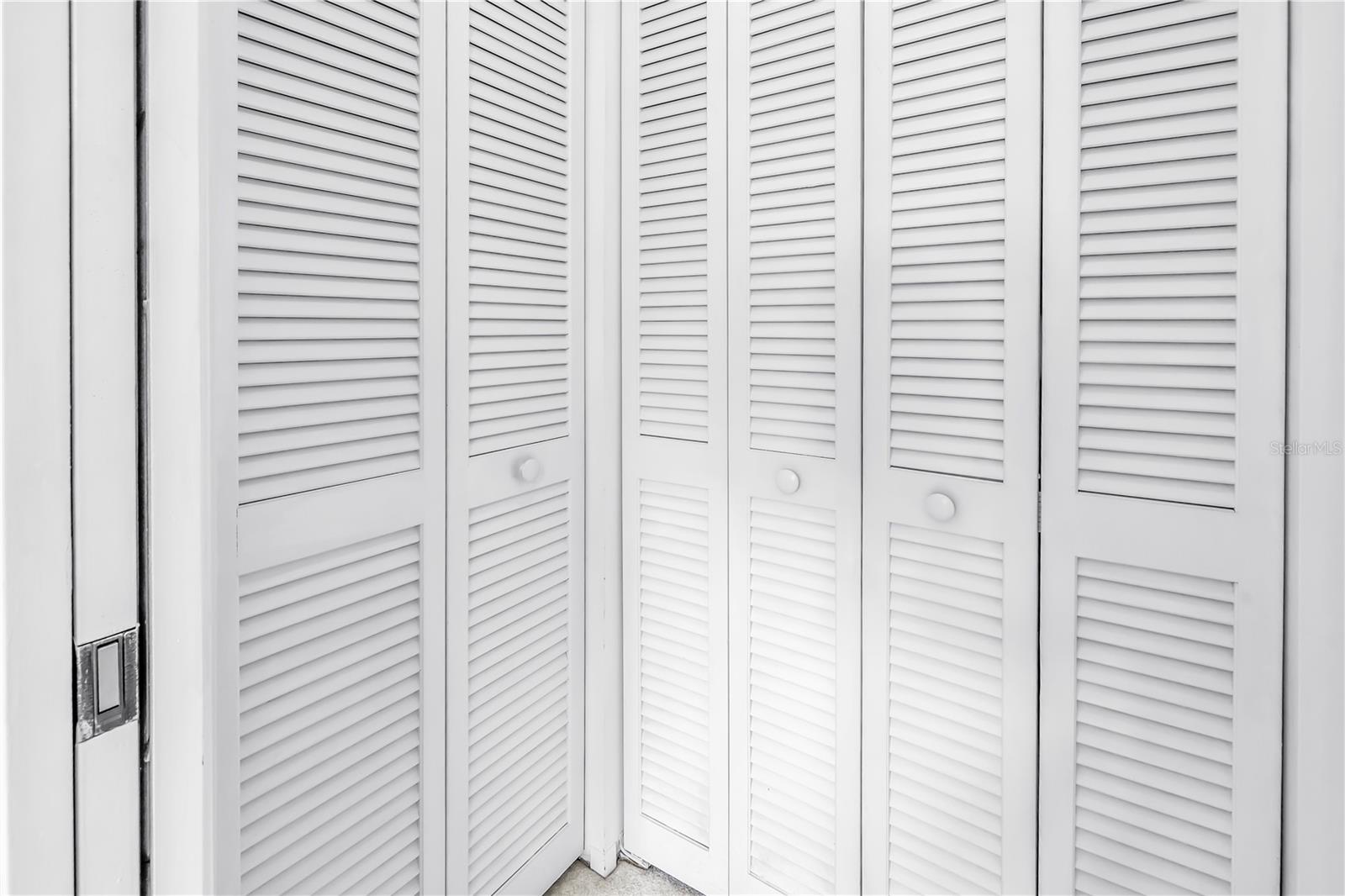 Image 21 of 47 For 6884 Country Club Lane