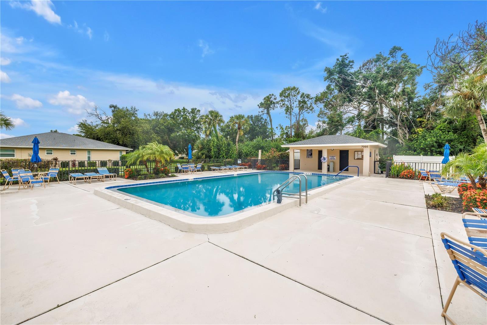 Image 44 of 47 For 6884 Country Club Lane