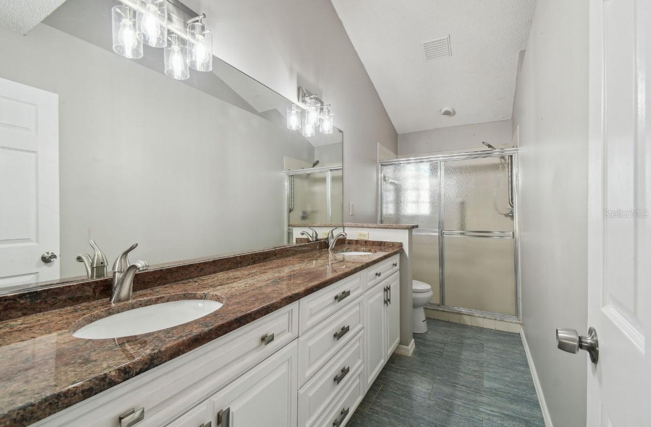 Image 17 of 33 For 9212 Turnberry Court 9212