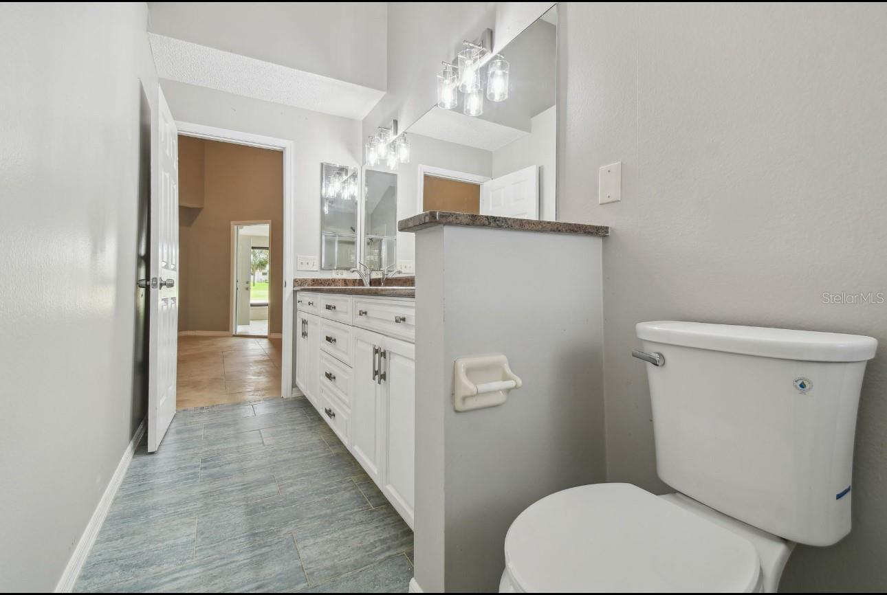 Image 18 of 33 For 9212 Turnberry Court 9212