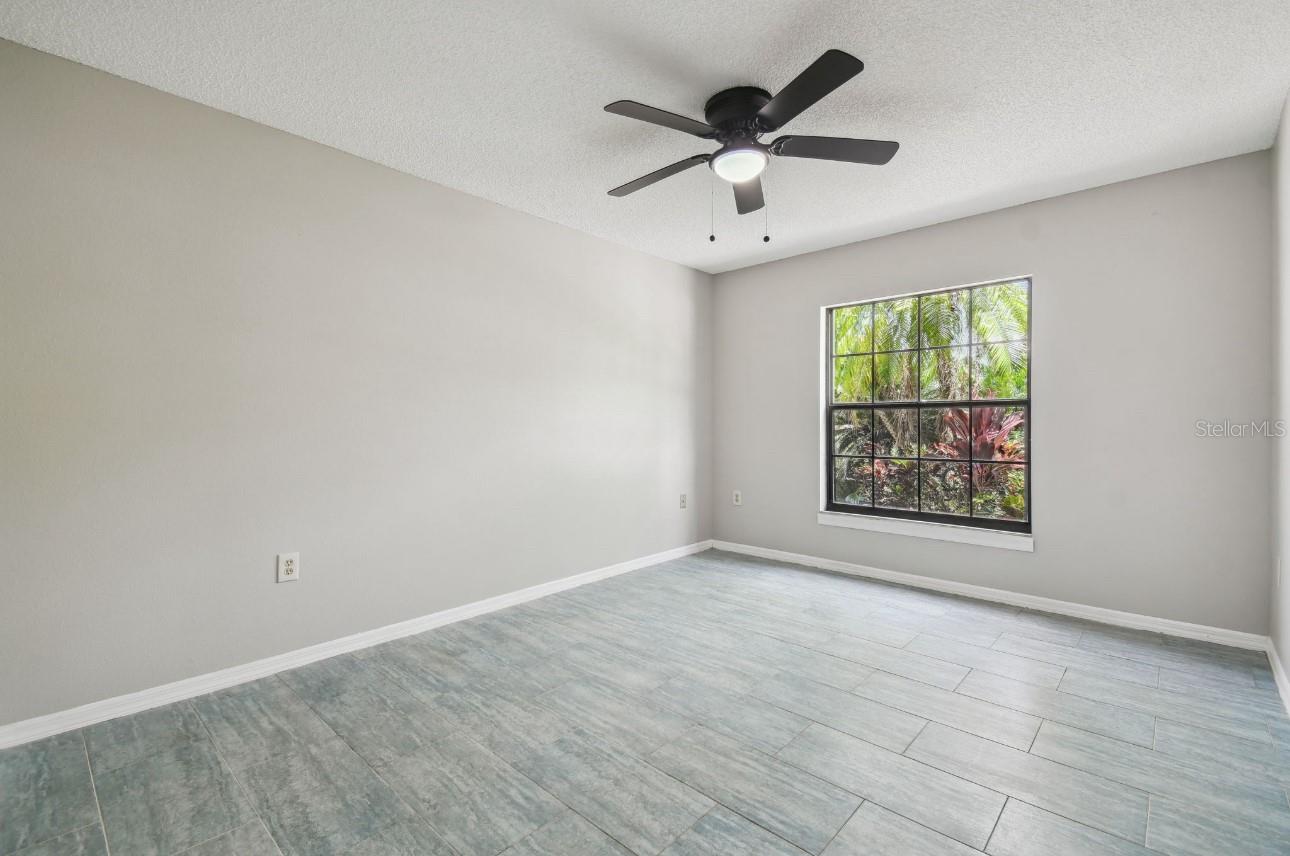 Image 19 of 33 For 9212 Turnberry Court 9212