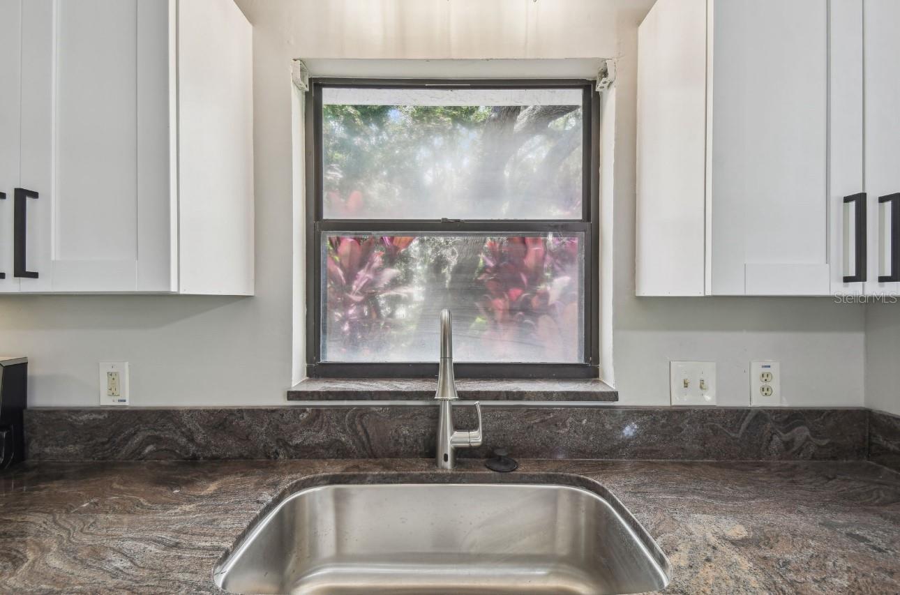 Image 7 of 33 For 9212 Turnberry Court 9212
