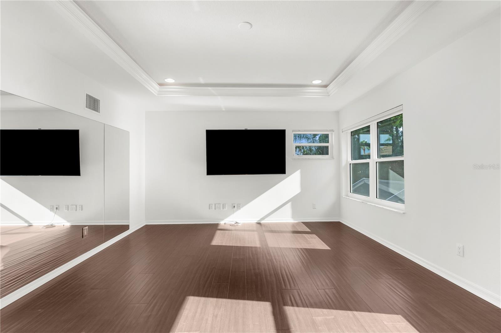 Image 29 of 48 For 12031 Brewster Drive
