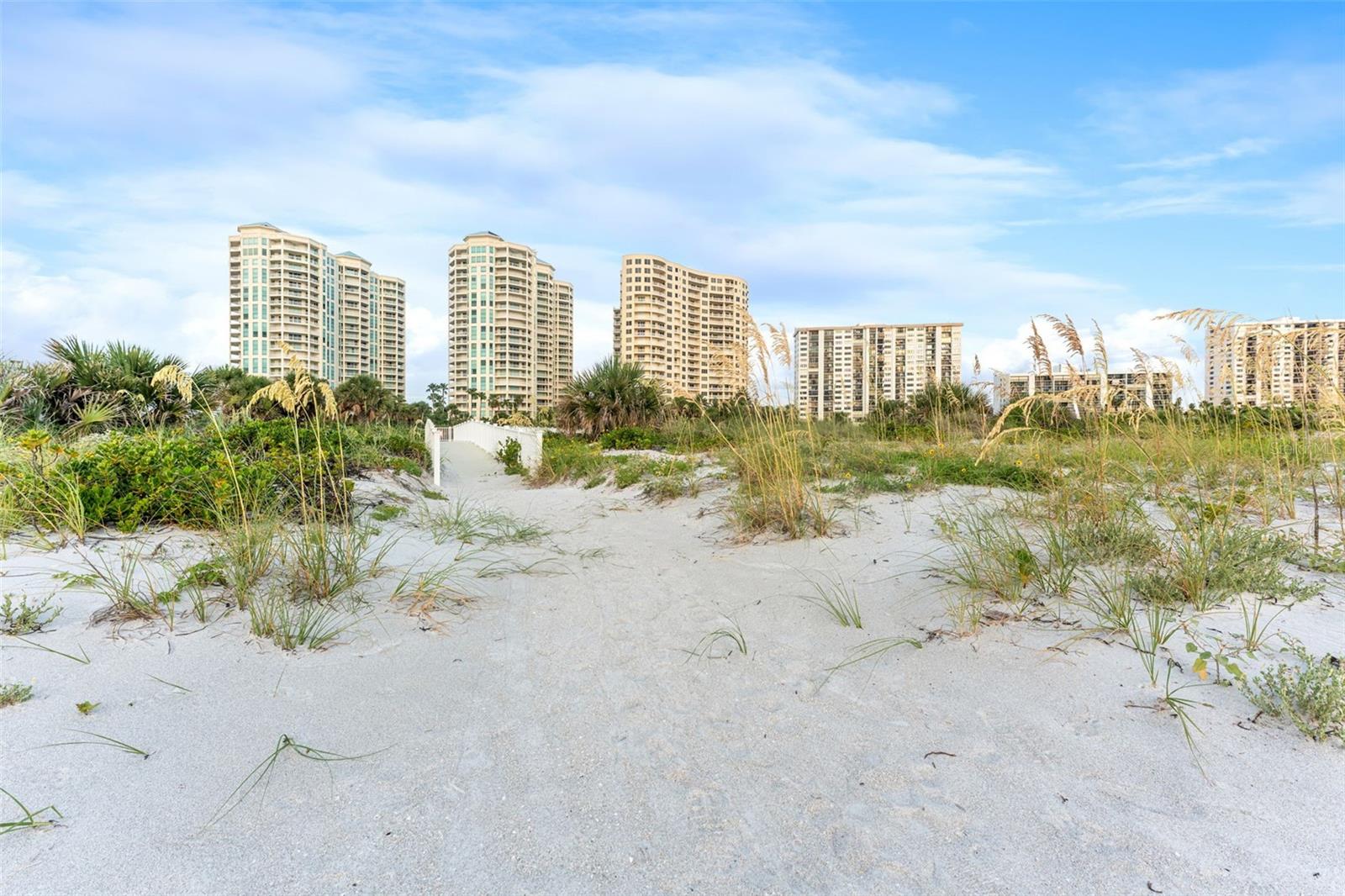 Image 47 of 51 For 1200 Gulf Boulevard 101