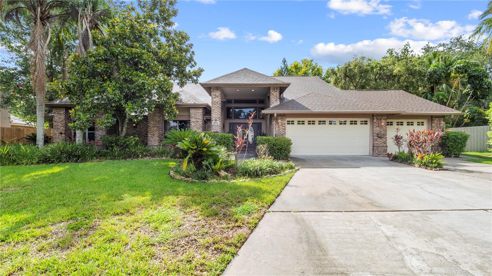 Image 3 of 63 For 16115 Carden Drive