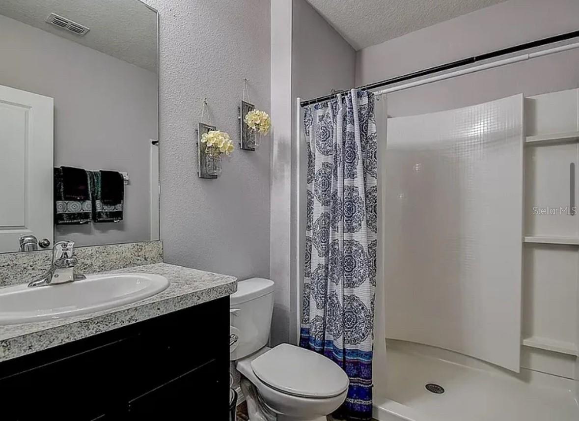 Image 11 of 17 For 5941 81 Street