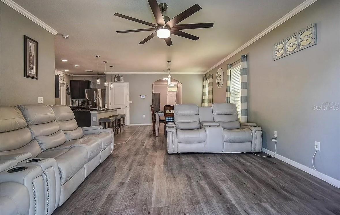 Image 7 of 17 For 5941 81 Street