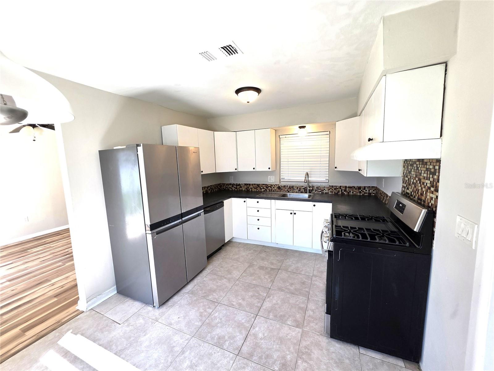 Image 5 of 14 For 8313 Tupelo Drive