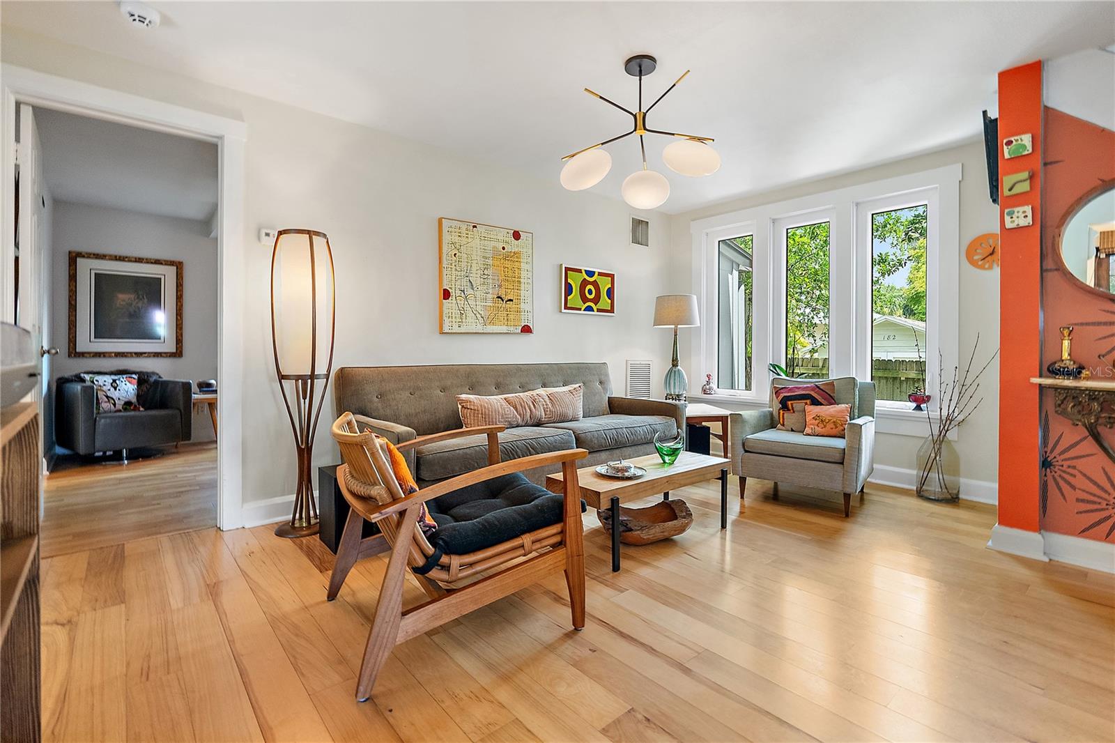 Listing photo id 18 for 185 26th Avenue N
