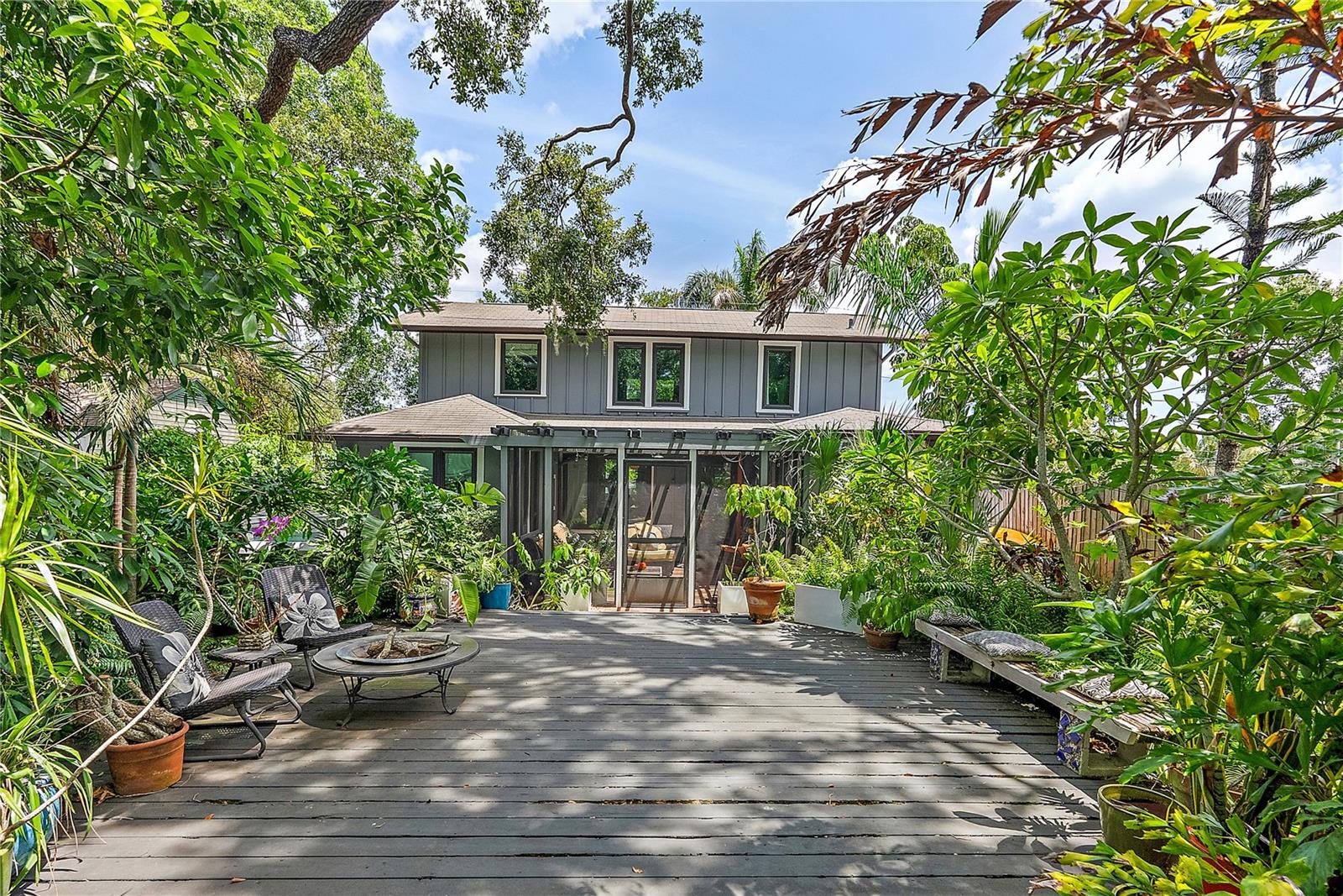 Listing photo id 3 for 185 26th Avenue N