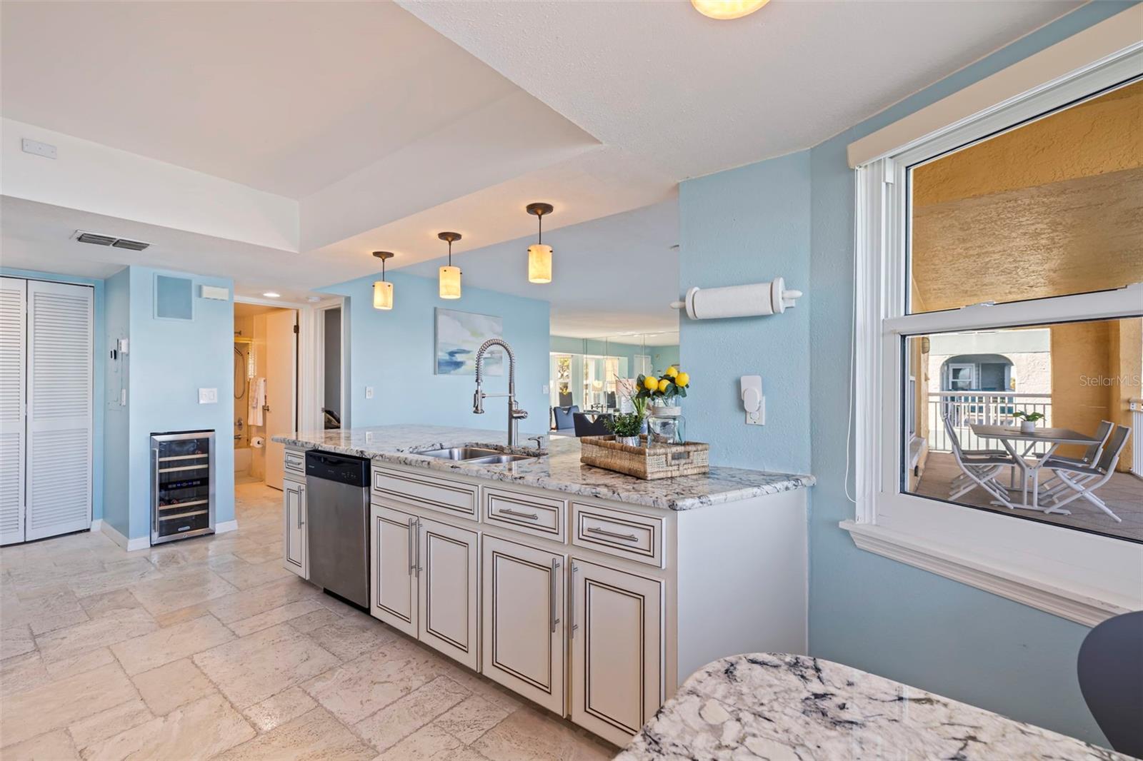 Image 15 of 52 For 370 8th Avenue N 1