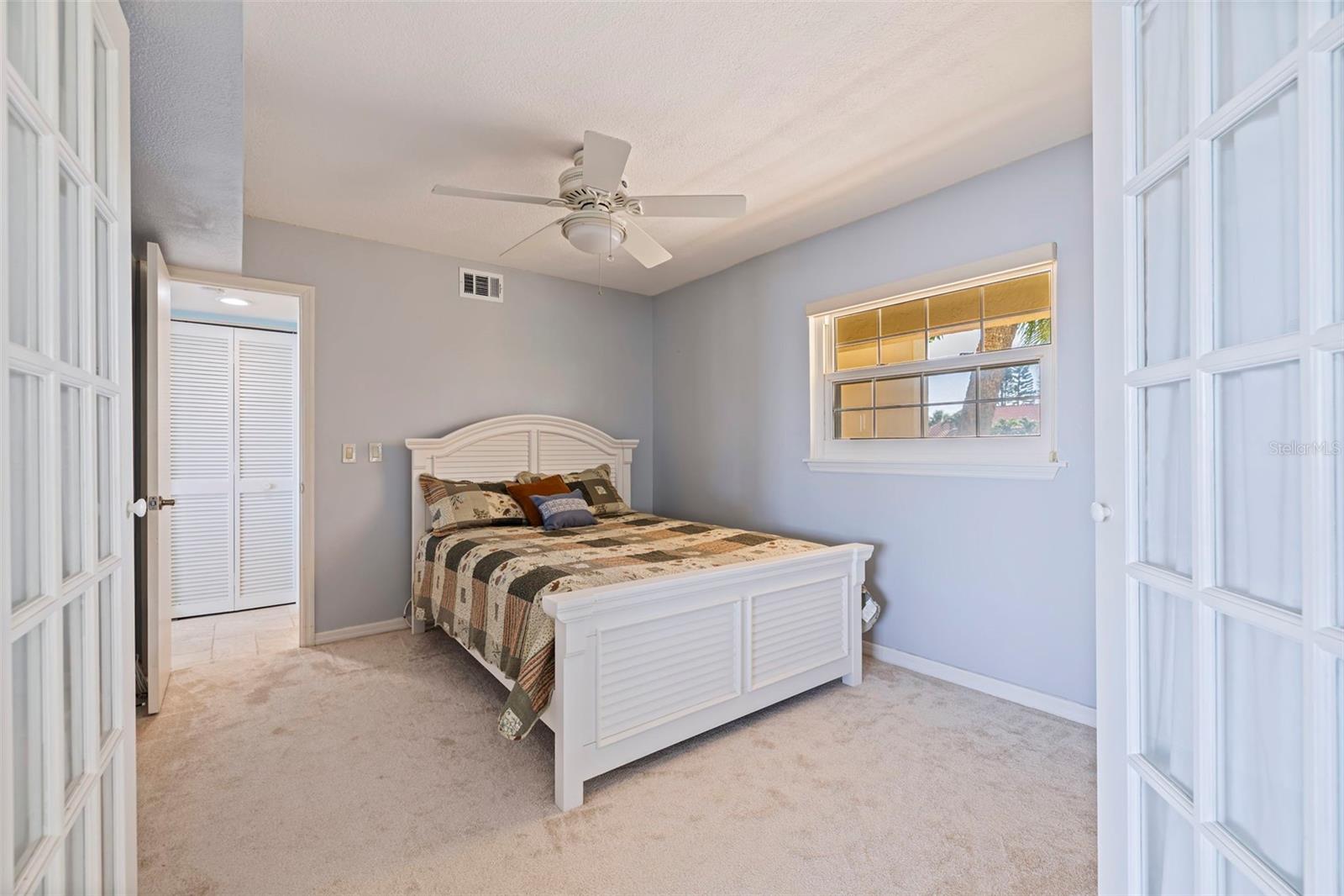 Image 19 of 52 For 370 8th Avenue N 1